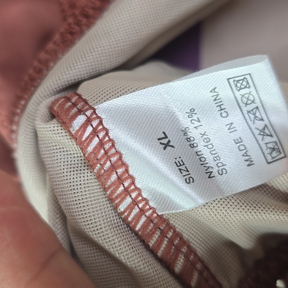 Hey shape v neck body suit Elegant Lace Mauve Bodysuit size XL. - Picture 8 of 9